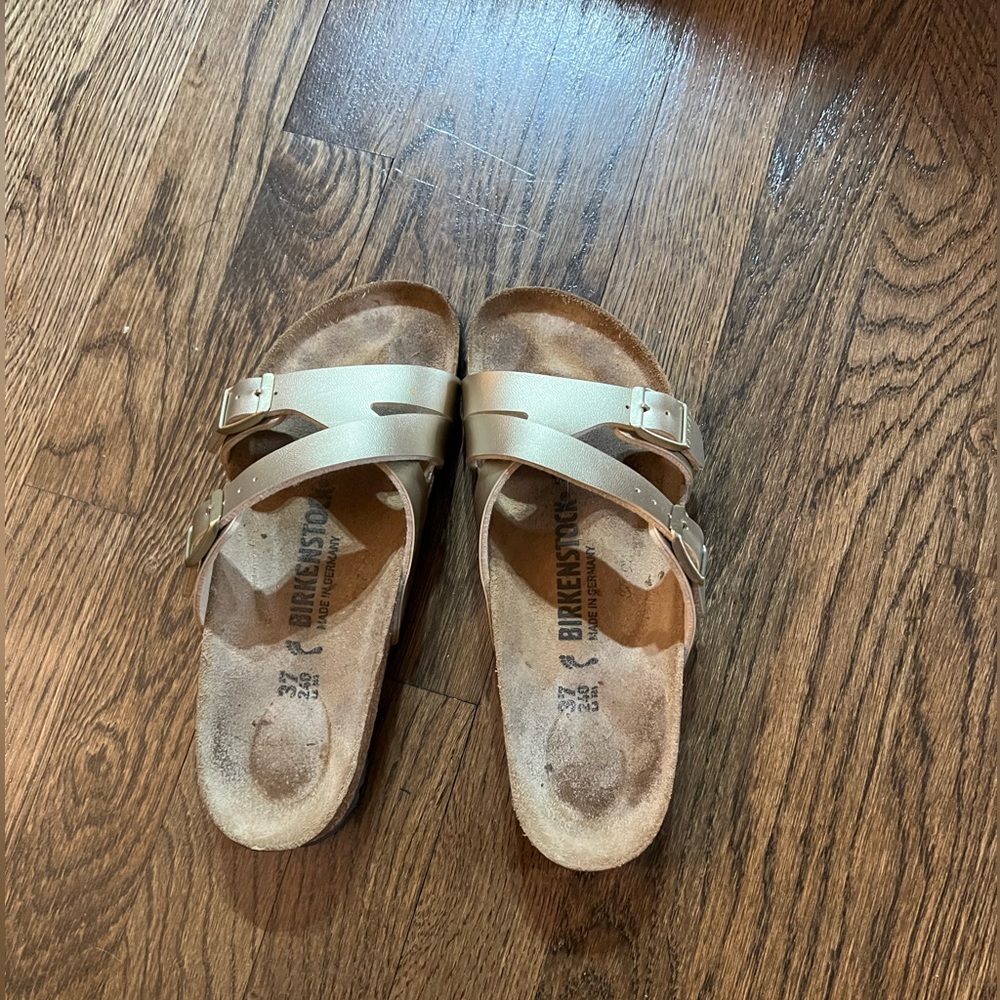 Birkenstock yao gold sandals